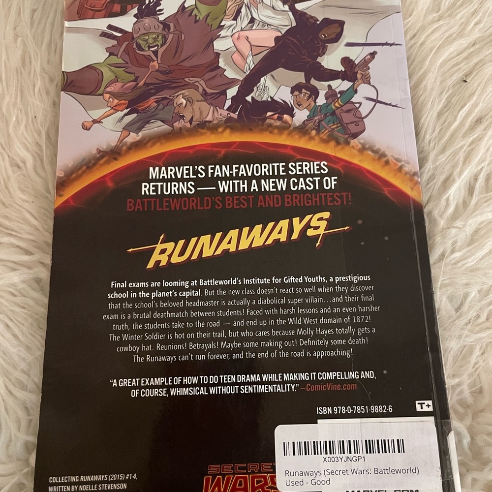 Runaways Comic Book - Picture 2 of 2